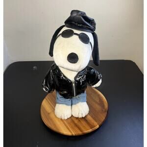 Peanuts 17" Animated Singing Dancing Snoopy "Joe Cool" Black Jacket Plush